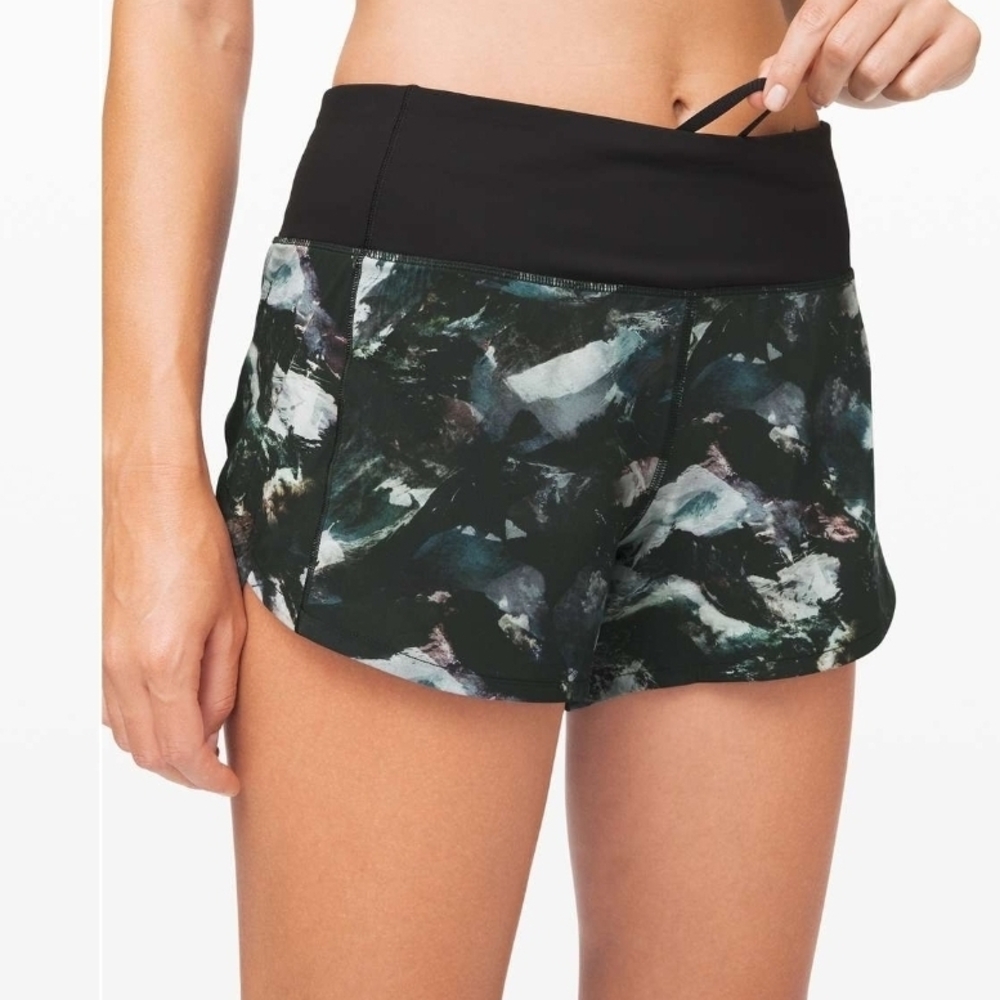 lululemon athletica Women's Black Patterned Shorts